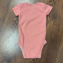 Load image into Gallery viewer, Carter's SIZE 3 Months Onesie Boy's
