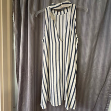Load image into Gallery viewer, En Creme SIZE S Women's Dress
