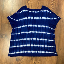 Load image into Gallery viewer, Alfred Dunner SIZE XL Women&#39;s Shirt
