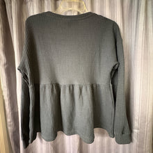 Load image into Gallery viewer, Knox Rose SIZE M Women's Shirt

