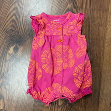 Load image into Gallery viewer, Carter's SIZE Newborn Romper
