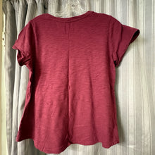 Load image into Gallery viewer, Old Navy SIZE M Women's Shirt
