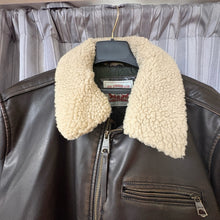 Load image into Gallery viewer, Levi SIZE XL Men's Coat
