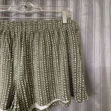 Load image into Gallery viewer, aerie SIZE L Junior's Shorts
