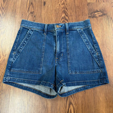 Load image into Gallery viewer, J. Crew SIZE 4 Women&#39;s Shorts
