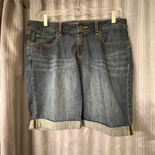Load image into Gallery viewer, Banana Republic SIZE 10 Women's Shorts
