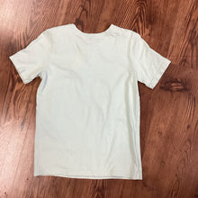 Load image into Gallery viewer, Carter's SIZE 8 Shirt Boy's
