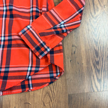 Load image into Gallery viewer, Old Navy SIZE M Women&#39;s Shirt
