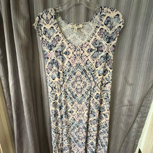 Load image into Gallery viewer, Jessica Simpson SIZE XL Maternity Dress
