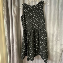 Load image into Gallery viewer, H&amp;M SIZE 12/14 Dress Girl's

