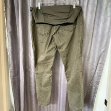 Load image into Gallery viewer, Isabel SIZE 2 Maternity Pants
