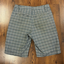 Load image into Gallery viewer, Puma SIZE 30 Men's Shorts
