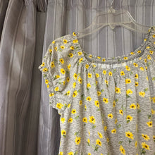 Load image into Gallery viewer, Old Navy SIZE XL Romper
