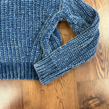 Load image into Gallery viewer, Aeropostale SIZE M Junior&#39;s Sweater
