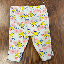 Load image into Gallery viewer, Simple Joys SIZE Newborn Pants
