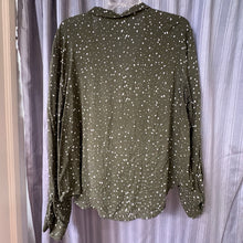 Load image into Gallery viewer, Cloth &amp; Stone SIZE XL Women's Shirt
