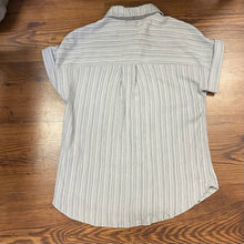 Load image into Gallery viewer, Emery Rose SIZE S Women&#39;s Shirt
