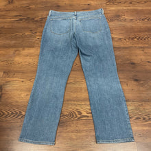Load image into Gallery viewer, J. Crew SIZE 8 Women's Jeans
