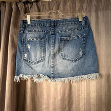 Load image into Gallery viewer, Free People SIZE 6 Women's Skirt

