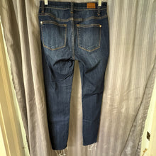 Load image into Gallery viewer, Judy Blue SIZE 3 Women's Jeans
