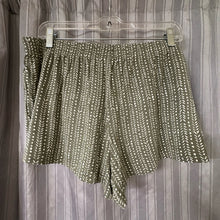 Load image into Gallery viewer, aerie SIZE L Junior's Shorts
