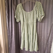 Load image into Gallery viewer, Emerald SIZE L Women's Dress

