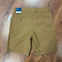 Load image into Gallery viewer, Old Navy SIZE 31 Men's Shorts
