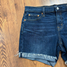 Load image into Gallery viewer, GAP SIZE 8 Women's Shorts
