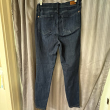 Load image into Gallery viewer, SIZE 7 Judy Blue Women's Jeans
