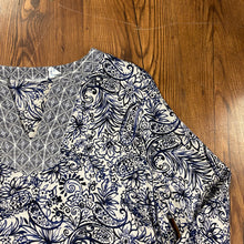 Load image into Gallery viewer, Sigrid Olsen SIZE L Women's Shirt
