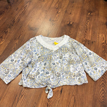 Load image into Gallery viewer, Skye's the limit SIZE L Women's Shirt
