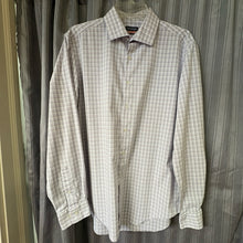 Load image into Gallery viewer, Van Heusen SIZE L Men's Shirt
