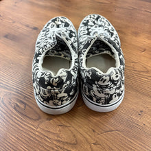 Load image into Gallery viewer, Disney SIZE 9 Women's Sneakers
