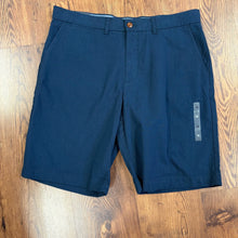 Load image into Gallery viewer, Tommy Hilfiger SIZE 36 Men&#39;s Shorts
