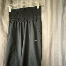 Load image into Gallery viewer, Nike SIZE XS Women's Athletic Pants
