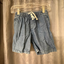Load image into Gallery viewer, Carter's SIZE 2T Shorts Boy's
