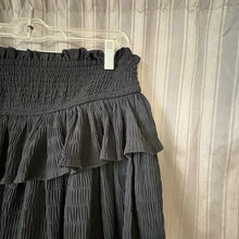 Load image into Gallery viewer, Forever 21 SIZE L Junior's Skirt
