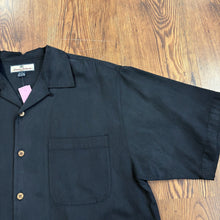 Load image into Gallery viewer, Tommy Bahama SIZE M Men&#39;s Shirt
