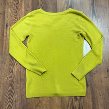Load image into Gallery viewer, Croft &amp; Barrow SIZE XS Women's Sweater
