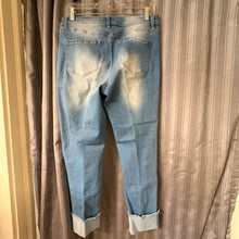 Load image into Gallery viewer, Black Daisy SIZE 11 Women's Jeans
