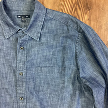Load image into Gallery viewer, GAP SIZE L Men's Shirt
