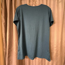 Load image into Gallery viewer, 32Degree Cool SIZE XL Women's Athletic Top
