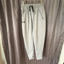 Load image into Gallery viewer, Under Armour SIZE S Sweatpants Boy's
