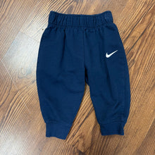 Load image into Gallery viewer, Nike SIZE 3 Months Sweatpants Boy's
