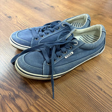 Load image into Gallery viewer, taos SIZE 8 Women's Sneakers
