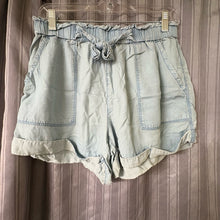 Load image into Gallery viewer, aerie SIZE M Junior's Shorts
