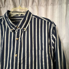 Load image into Gallery viewer, Banana Republic SIZE L Men's Shirt
