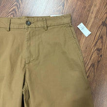 Load image into Gallery viewer, Old Navy SIZE 31 Men's Shorts
