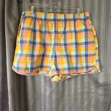 Load image into Gallery viewer, Lands' End SIZE L Women's Shorts
