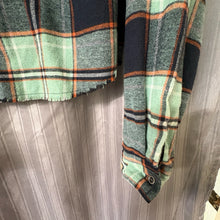 Load image into Gallery viewer, No Comment SIZE M Women's Shirt
